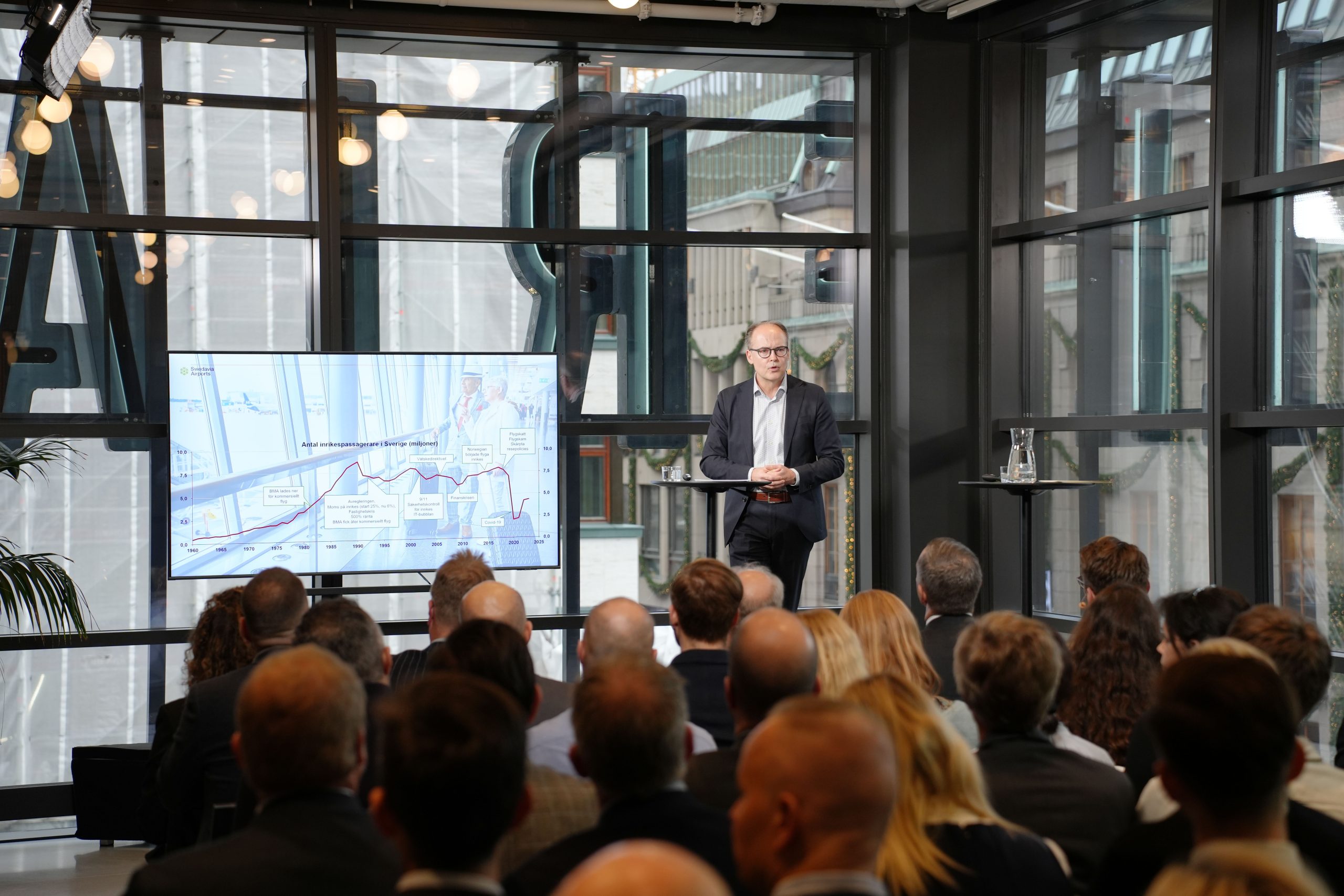 Jonas Abrahamsson, vd för Swedavia, talade under Stockholms Handelskammares seminarium om framtiden för svenskt flyg.