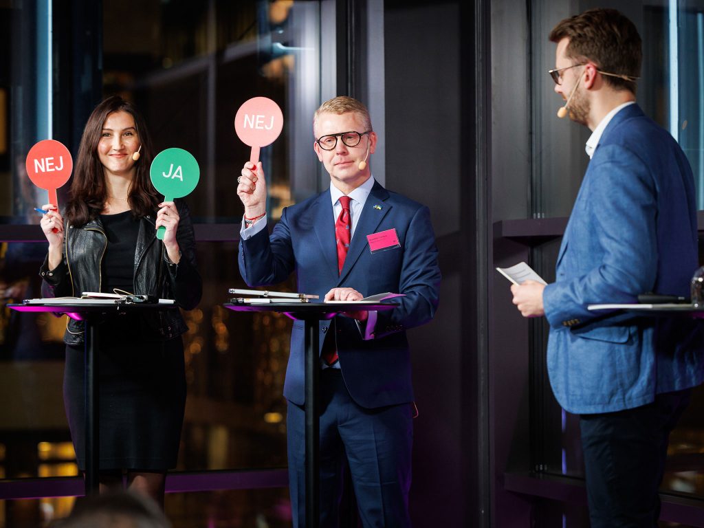 Aida Hadžialić (S), finansregionråd och regionstyrelsens ordförande, Region Stockholm och Kristoffer Tamsons (M), gruppledare och regionråd, Region Stockholm